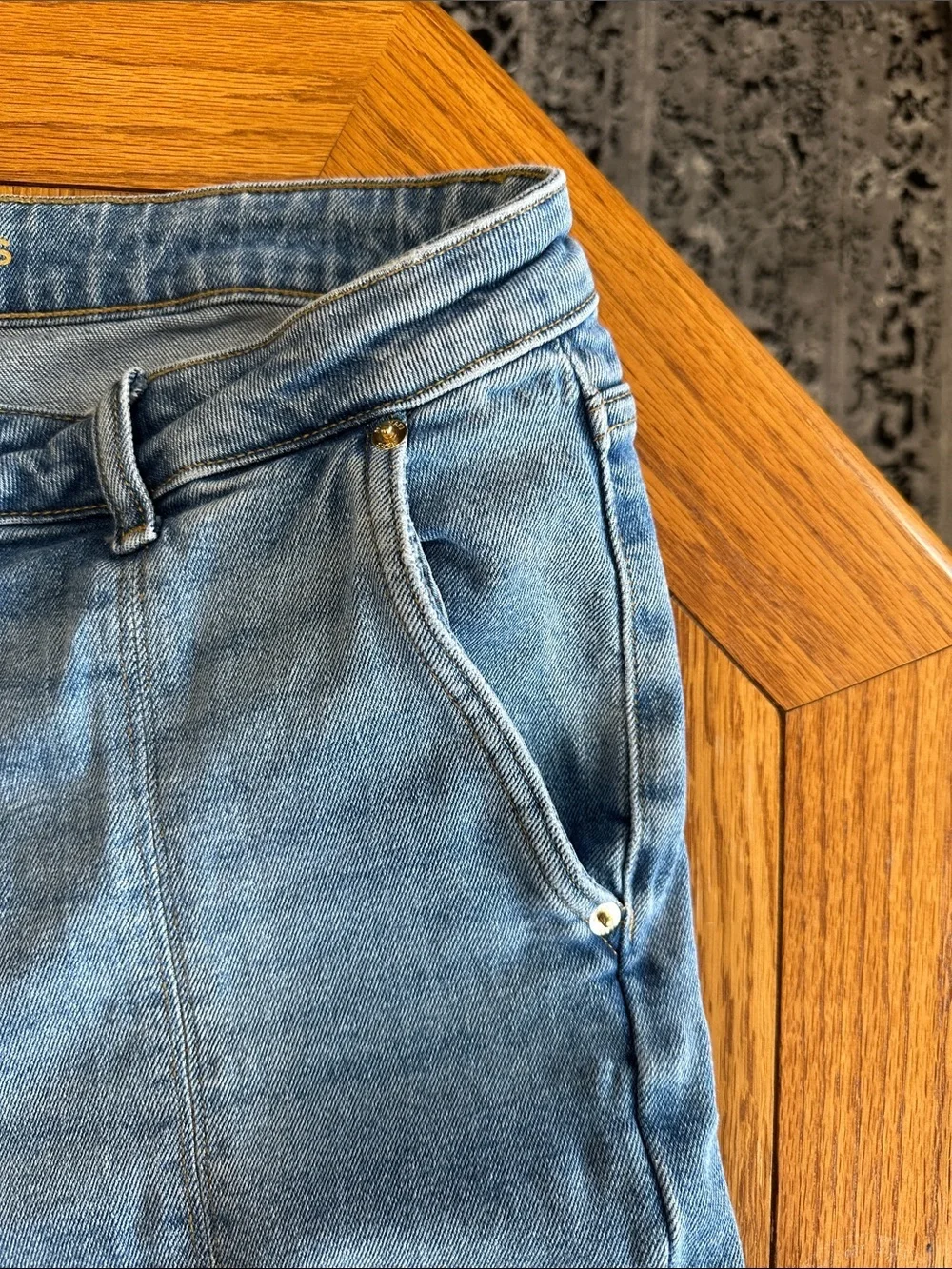 *MICHAEL KORS* Light Blue Denim Jeans w/ Front Split Leg Size 12